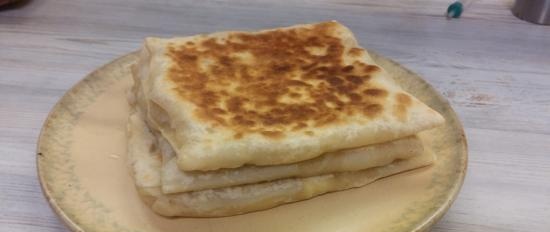 Gozleme con formaggio