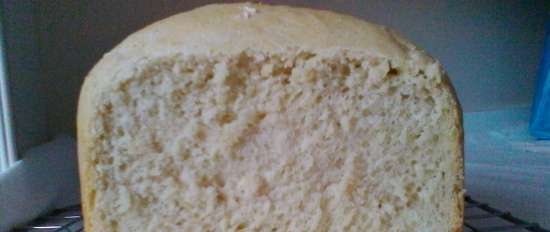 Maxwell 3752. White bread on a dough for a bread machine