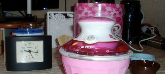 เครื่องทำไอศกรีม Vitek Winx WX 1351 FL