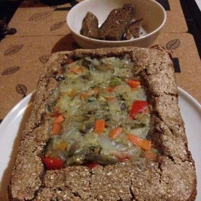 Whole-grain rye bread with vegetables in HP