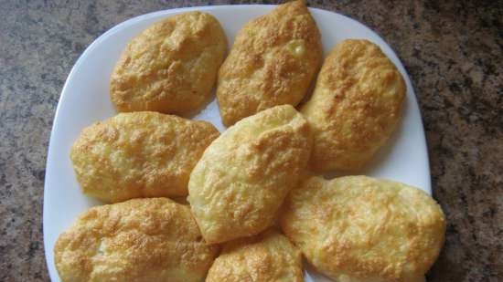 Puffed cheese biscuits for breakfast