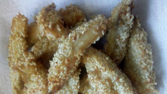 Fillet ng manok sa crispy sesame breading