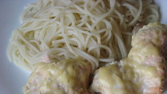 Filete de salmón rosado al horno con queso