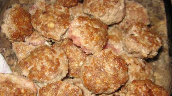 Meatballs from three types of meat or how to please the family