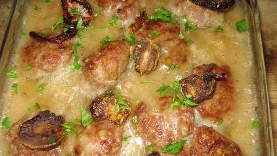 Meatballs from three types of meat or how to please the family