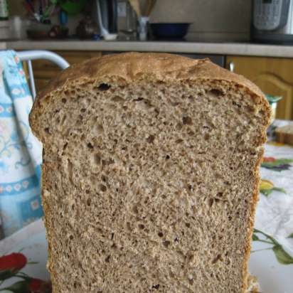 Pane di segale di grano "Air" in una macchina per il pane