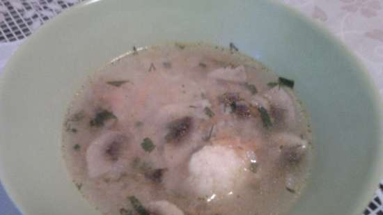 Chicken soup with bulgur, mushrooms and potato dumplings