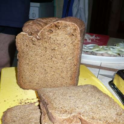 Wheat-rye with whole-ground rye flour and rye bran