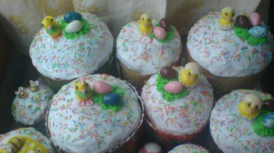 Examples of decorating Easter cakes and Easter