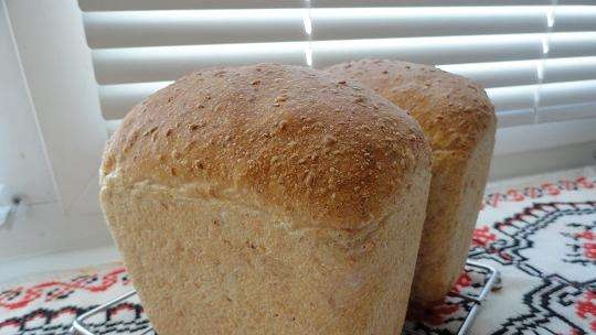 Brood met grutten en lijnzaad