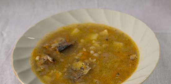 Pearl barley soup with saury