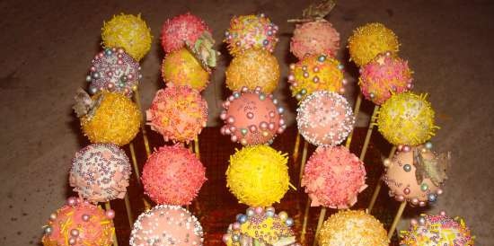 Mga Cake Pops at Cake ball