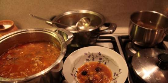 Sopa de repollo con fritura secreta (receta de nuestra familia)