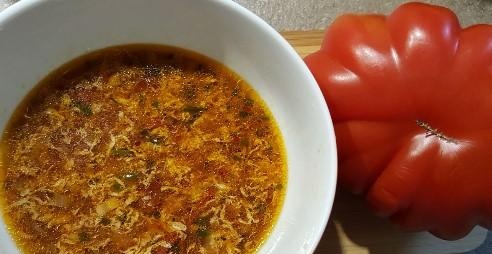 Egg-tomato soup fangtsedan tang (番茄 蛋汤)