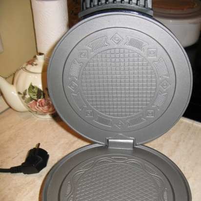 Waffle maker, hazelnut