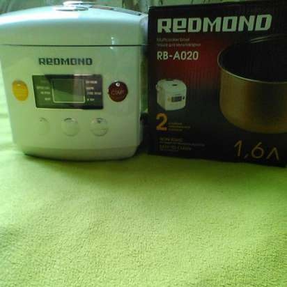 Redmond RMC-02 multicooker