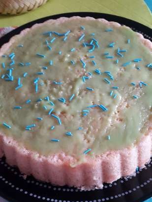 Pastel de gelatina en el microondas, olla de cocción lenta u horno