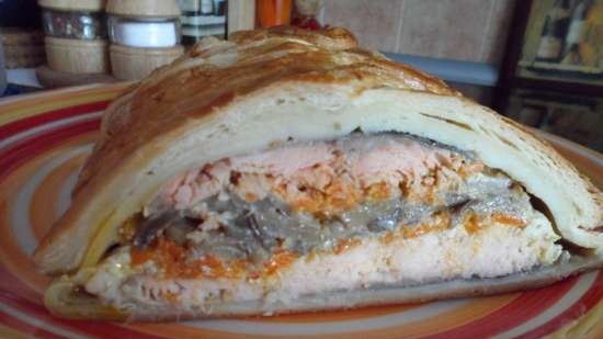 Stuffed pink salmon in dough