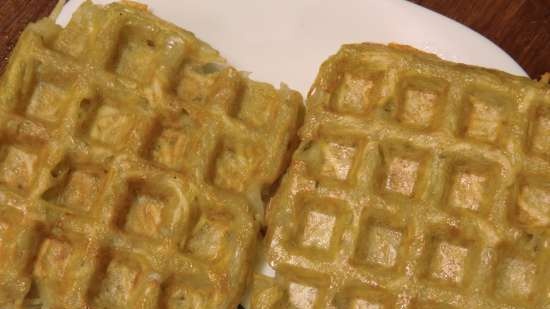 Ang patatas at squash waffle sa isang Jardeko waffle iron