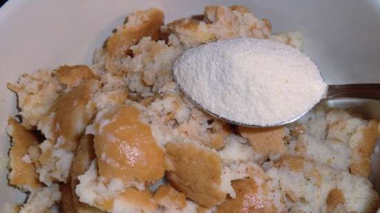 Budino di pane natalizio della Turingia o dell'Alta Franconia (Thueringer oberfraenkischer serviettenkloss)