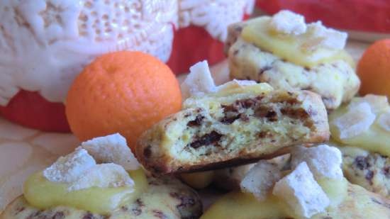 Orange biscuits with chocolate and candied fruit (Оrangen schokoladen plаtzchen)