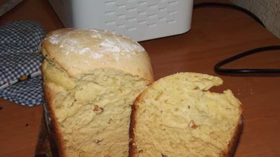 Kulich in una macchina per il pane senza problemi