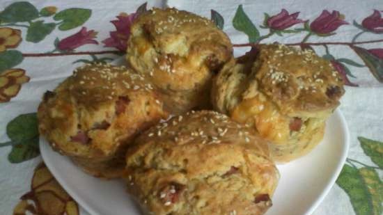 Cheese-oat muffins