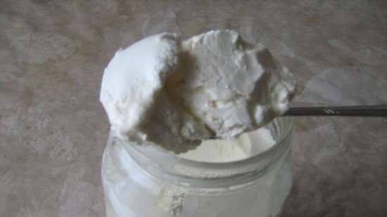 Crema agra termostàtica casolana (fabricant de iogurt marca 100)