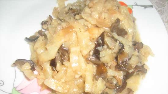 Fried celery with mushrooms (lean dish) in a pressure cooker Polaris 0305