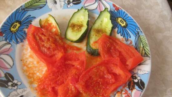 Insalata di melanzane grigliate, verdure essiccate e cuscus (grill, microonde)