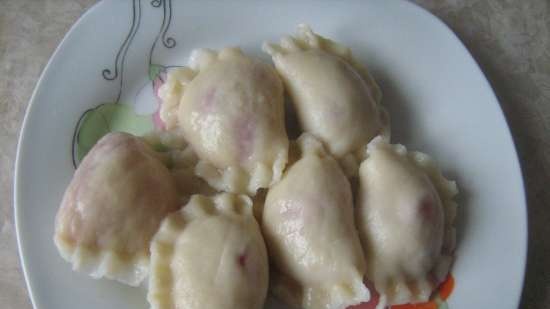 Pierogi z Wiśniami i Sosem Choux (bez jajek)