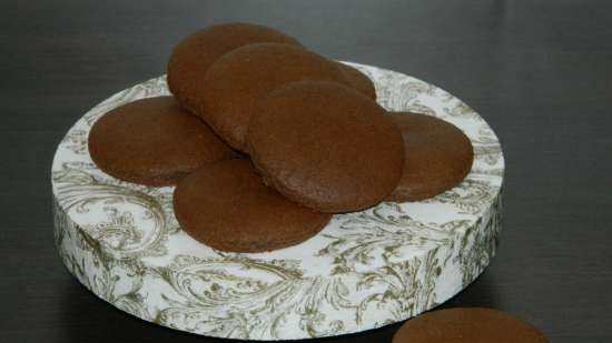 Pan de jengibre sobre puré de pasas