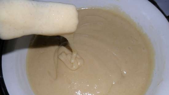 Taart met bessen (deeg met mayonaise) in een slowcooker