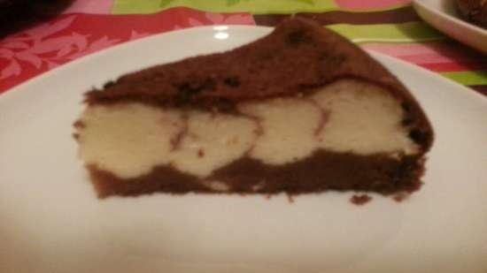 Torta al cioccolato con ripieno di ricotta