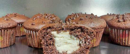 Muffin al cioccolato light con ripieno di ricotta