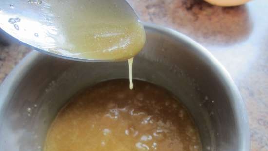 Pane di scimmia con salsa toffee, noci e frutta secca