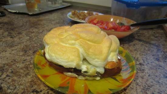 Un'altra opzione per la colazione in un panino sotto un cappello