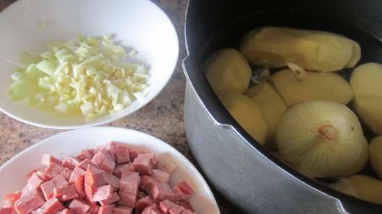 Potato grandma (in a pot or in a pizza maker)