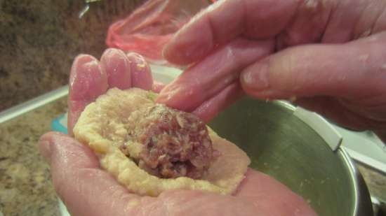 Empanadillas de patata con carne (hervidas o fritas)