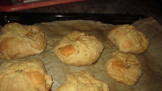 Leningradskoe cake (puff pastry and choux pastry with butter cream)