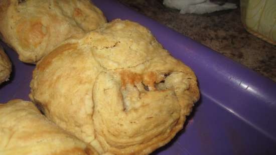 Leningradskoe cake (puff pastry and choux pastry with butter cream)