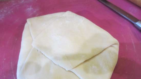 Tortillas fritte ripiene di ricotta e cipolle verdi