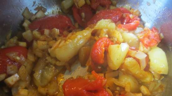 Sopa de puré de pebrot al forn i tomàquet en vinagre amb pollastre fregit