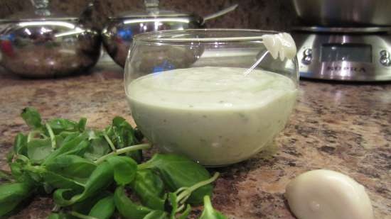 Aioli na may basil