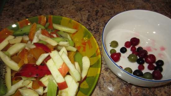 Dessert di frutta e bacche Costruiamo una casa insieme - cibo estivo per bambini