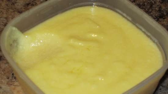 Millefuil con mango y cuajada de limón