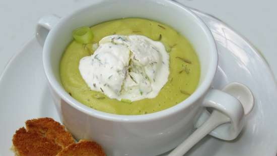 Sopa de crema francesa con helado