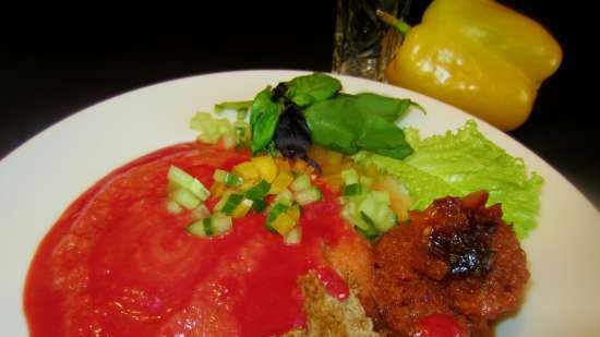 Gazpacho piccante con gelato piccante e tartare di verdure