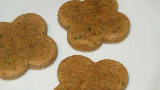 Galletas de almendras y pescado con crema de cangrejo