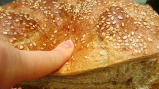 Pan con lavanda y miel de alforfón